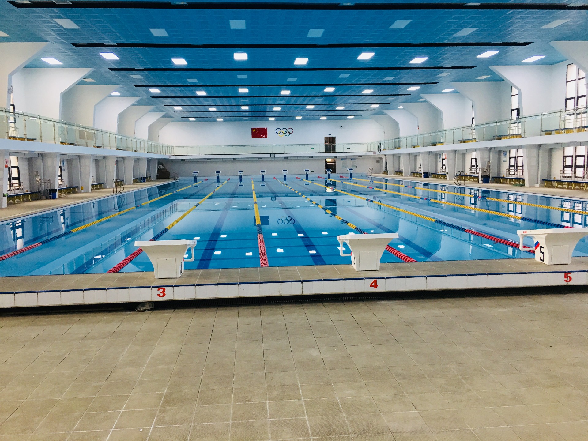 武漢體育學(xué)院游泳館